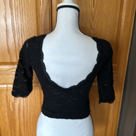 Black lace top - Picture 2 of 7